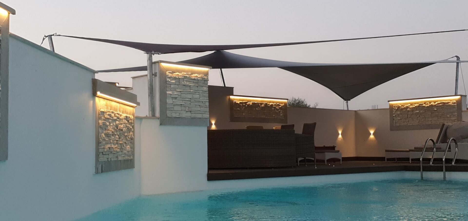 Toile d’ombrage Pool-house